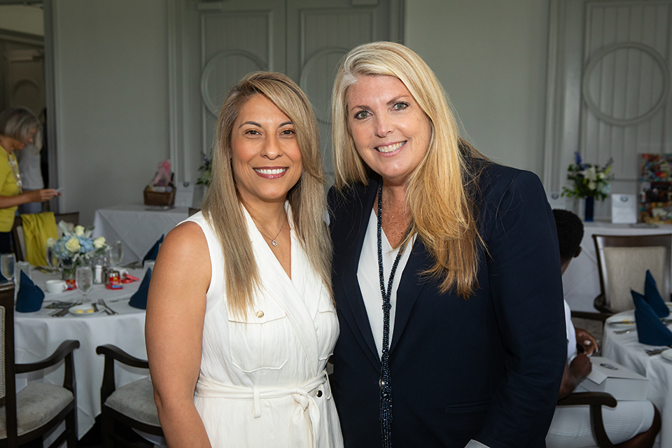 noemi-perez-dr.-leslie-ricciardelli_web